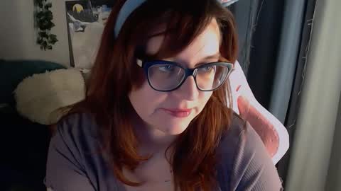 Snapshot of millapoolys chatting on 16, 11, 2025 Milla online show from 16, 11, 2025