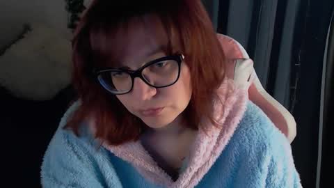 Snapshot of millapoolys chatting on 2, 12, 2025 Milla online show from 2, 12, 2025