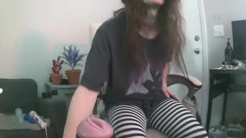 Snapshot of millenamoo chatting on 8, 9, 2025 millenamoo online show from 8, 9, 2025