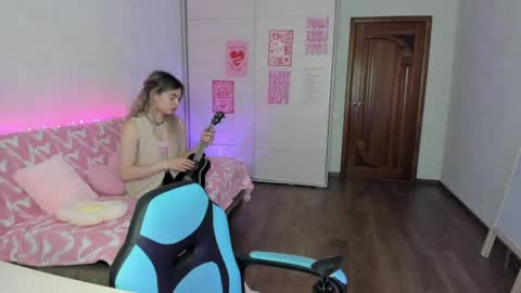 mili-kira online show from 5, 6, 2026