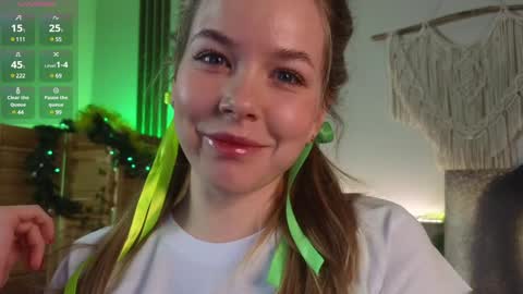 Snapshot of milly_shy chatting on 30, 12, 2024 Milly online show from 30, 12, 2024