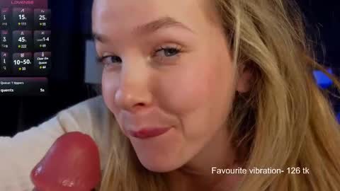 Snapshot of milly_shy chatting on 4, 3, 2025 Milly online show from 4, 3, 2025