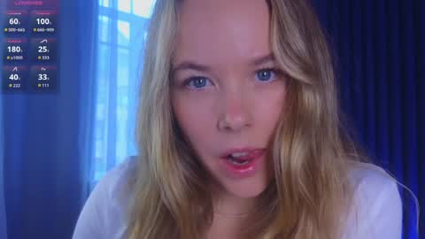 Snapshot of milly_shy chatting on 28, 10, 2025 Milly online show from 28, 10, 2025