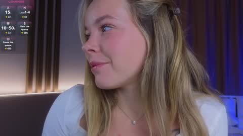 Snapshot of milly_shy chatting on 4, 12, 2025 Milly online show from 4, 12, 2025