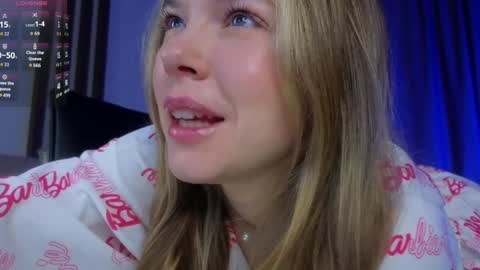 Snapshot of milly_shy chatting on 15, 1, 2026 Milly online show from 15, 1, 2026