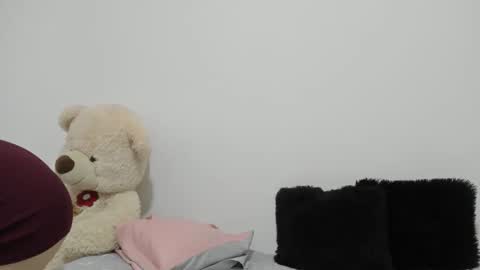 Snapshot of milocouple_ chatting on 28, 10, 2025 Milo online show from 28, 10, 2025