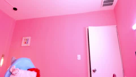 milu_carbajal_x online show from 20, 2, 2026