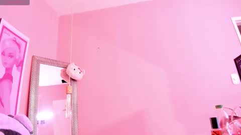 milu_carbajal_x online show from 4, 3, 2026