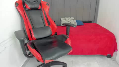 Miluu online show from 15, 1, 2025