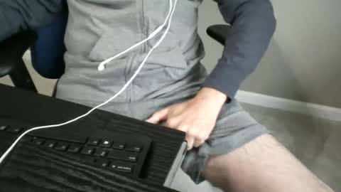 Snapshot of milwaukeebadger24 chatting on 17, 6, 2026 milwaukeebadger24 online show from 17, 6, 2026