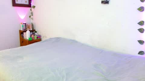 mily_baker online show from 10, 4, 2026