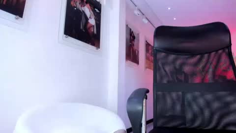 MilyClem online show from 26, 6, 2026