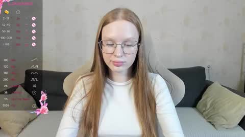 Snapshot of milymi_ chatting on 10, 11, 2025 Milena and Jasper online show from 10, 11, 2025