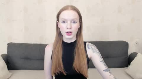 Snapshot of milymi_ chatting on 16, 11, 2025 Milena and Jasper online show from 16, 11, 2025