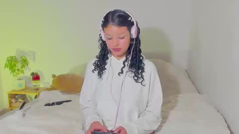 Mimii  online show from 26, 12, 2024