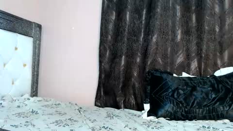Snapshot of mimiebony chatting on 28, 6, 2026 mimiebony online show from 28, 6, 2026
