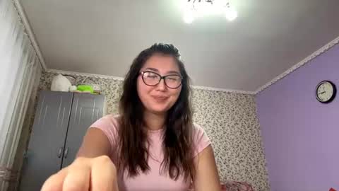 Snapshot of minavibe chatting on 15, 7, 2026 minavibe online show from 15, 7, 2026