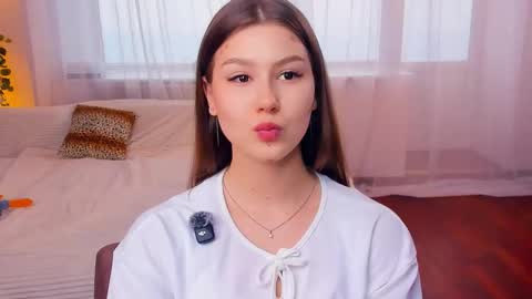 Mindi online show from 15, 10, 2025