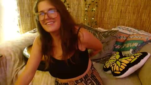 Mindy online show from 22, 10, 2025