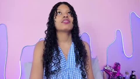 Snapshot of mingie_rouse chatting on 8, 11, 2025 Mingie online show from 8, 11, 2025