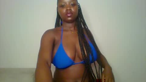 Snapshot of mini_barbie chatting on 9, 5, 2026 STRAWBERRY online show from 9, 5, 2026