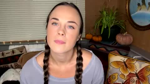 minimaggie online show from 24, 10, 2025