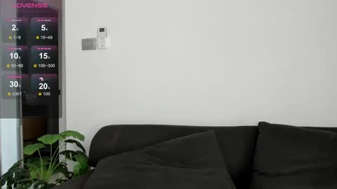 Snapshot of minimaia chatting on 10, 2, 2025 Maya online show from 10, 2, 2025