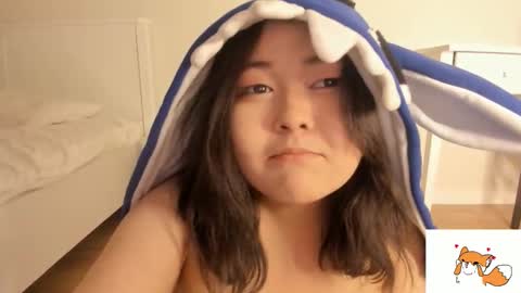 Minji online show from 18, 12, 2025