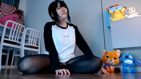 Minji online show from 18, 4, 2026