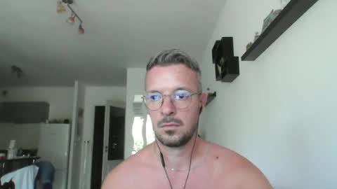 Snapshot of minka28 chatting on 19, 6, 2026 minka28 online show from 19, 6, 2026