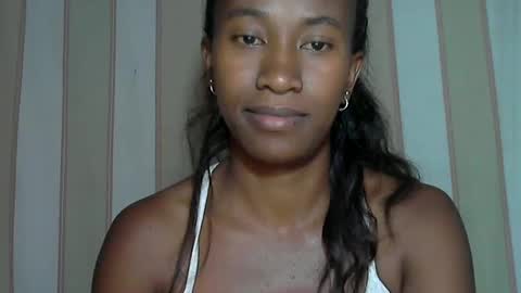 minouch211907 online show from 12, 2, 2025