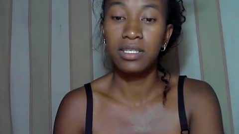 minouch211907 online show from 19, 2, 2025