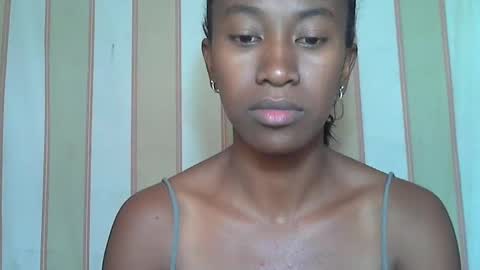 minouch211907 online show from 28, 2, 2025