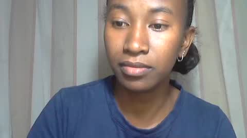 minouch211907 online show from 6, 11, 2025