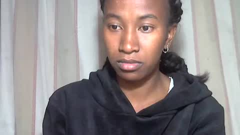 minouch211907 online show from 15, 11, 2025