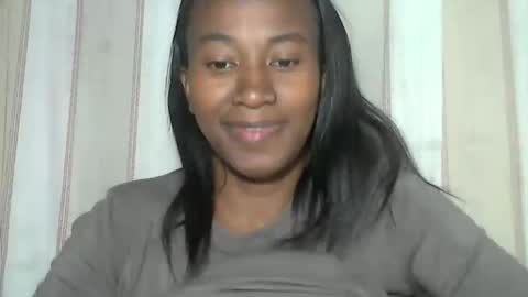 minouch211907 online show from 12, 2, 2026