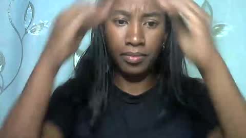 minouch211907 online show from 12, 4, 2026