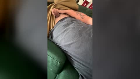 Snapshot of minty658512 chatting on 18, 12, 2025 minty658512 online show from 18, 12, 2025