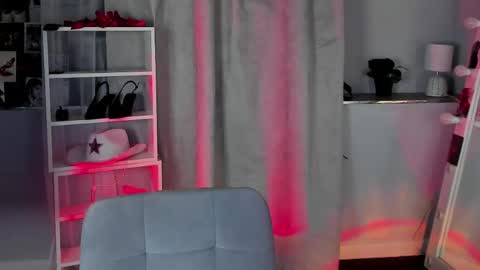 Snapshot of mipsymipson chatting on 27, 4, 2026 NEXT STREAM NOVEMBER 27282930 online show from 27, 4, 2026