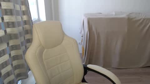 mira_g online show from 4, 2, 2026