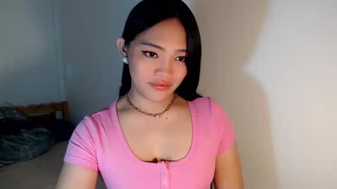 Snapshot of mira_luna222 chatting on 25, 12, 2024 Mira Bella online show from 25, 12, 2024