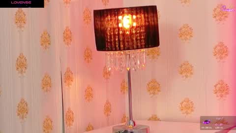 mira_lynxx online show from 14, 1, 2026