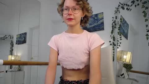 mira_marni online show from 30, 9, 2025