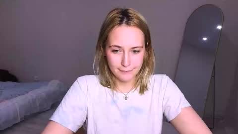 Snapshot of mira_spark chatting on 2, 10, 2025 Mira online show from 2, 10, 2025