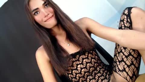 Snapshot of miraclegirl23 chatting on 21, 1, 2025 Zoey online show from 21, 1, 2025