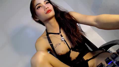 Snapshot of miraclegirl23 chatting on 3, 2, 2025 Zoey online show from 3, 2, 2025