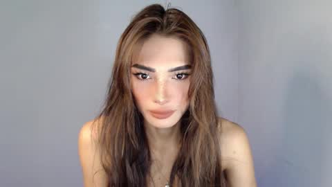 Snapshot of miraclegirl23 chatting on 20, 2, 2025 Zoey online show from 20, 2, 2025