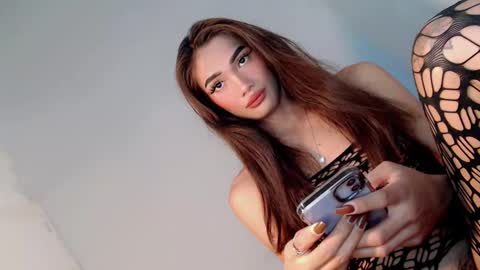 Snapshot of miraclegirl23 chatting on 22, 2, 2025 Zoey online show from 22, 2, 2025