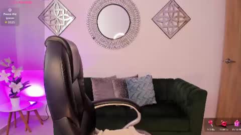 miranda_crawfor online show from 23, 7, 2026