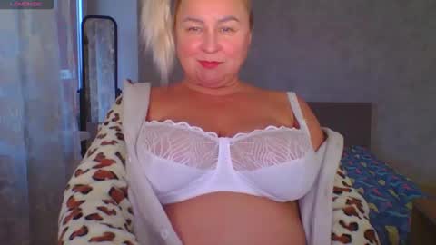 Snapshot of miranda_robinson chatting on 6, 11, 2025 Miranda online show from 6, 11, 2025